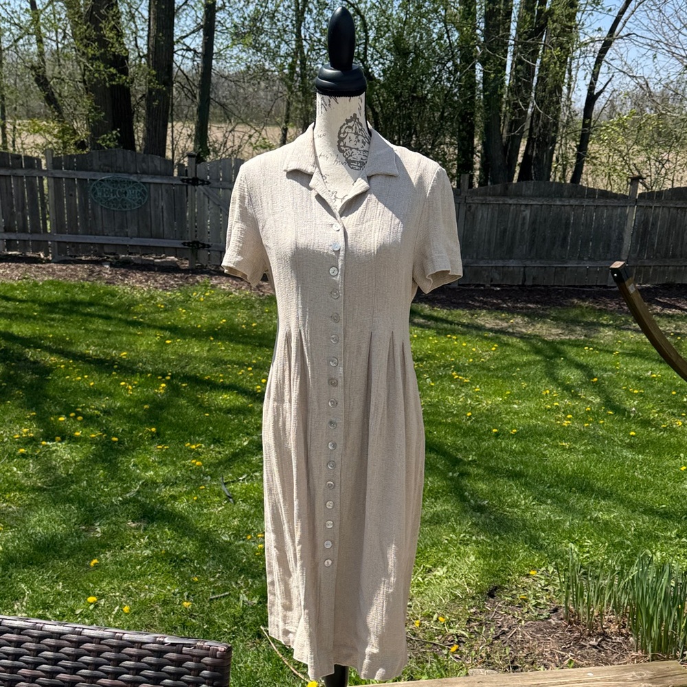 Vintage Cream Button-Front Short Sleeve Dress
